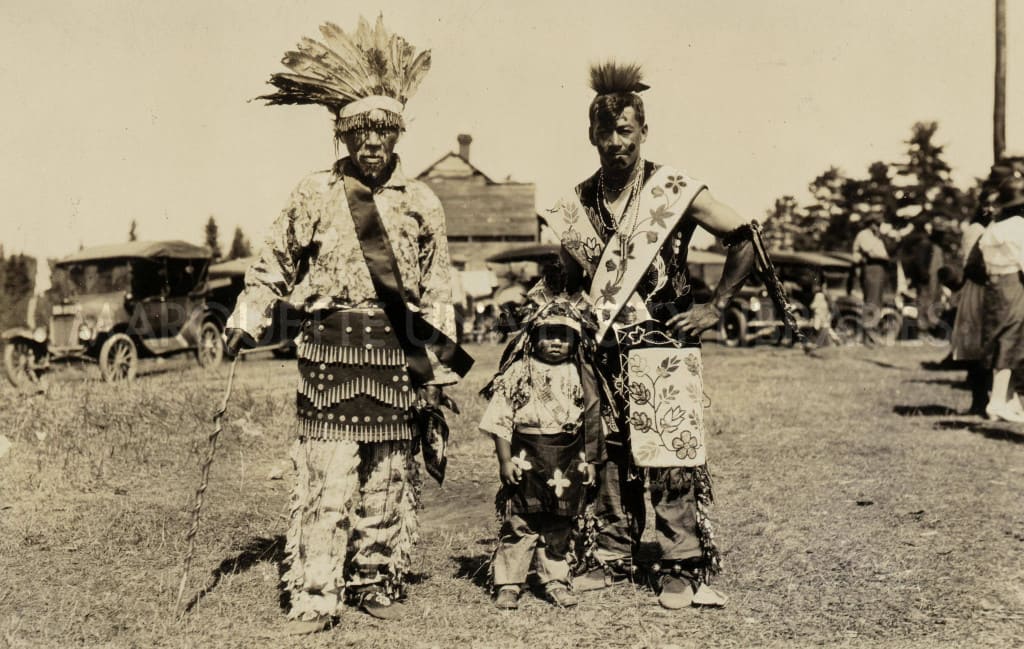 George Cumigo (left) and Charlie Congray (right), 1922. 