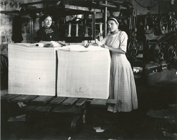 Two paper counters at the Bergstrom Paper Mill, Menasha, ca. 1910. Menasha Public Library.