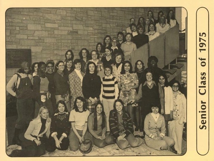Group portrait of the senior class, 1975. Mount Mary College Archives.