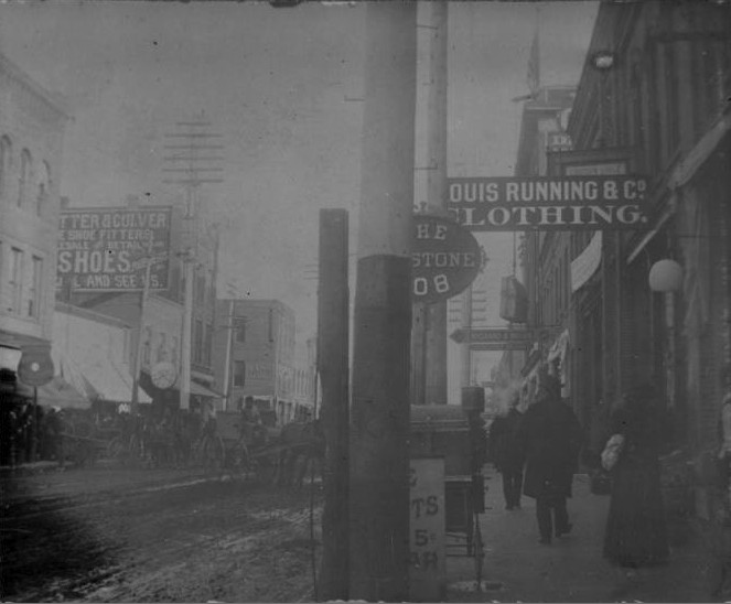 Barstow Street looking south, 1897-1902. Chippewa Valley Museum.