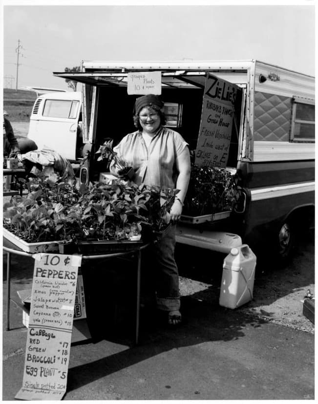 Farmers market, Eau Claire, 1970-1990. Chippewa Valley Museum.