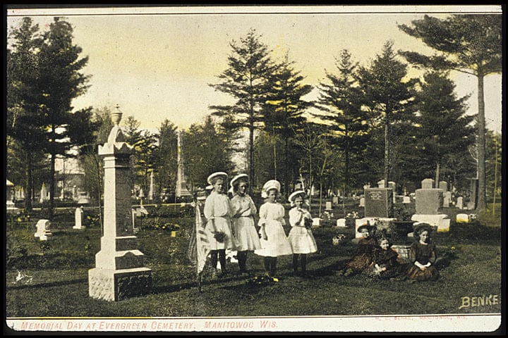 Memorial Day at Evergreen Cemetery, Manitowoc. Photo postcard by Hermann C. Benke. Manitowoc Local History Collection, Manitowoc Public Library.