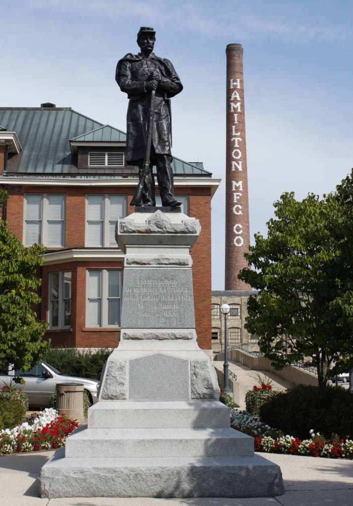 Two Rivers Civil War memorial. Photo courtesy Melinda Roberts, Wisconsin Historical Markers (c) 2014.