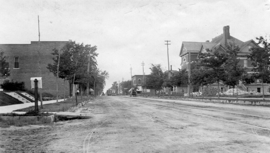 Image of Caledonia Street looking north from Windsor Street circa 1915. 