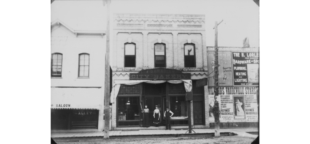F.D. Bradley City Bakery, Oconomowoc, ca. 1915