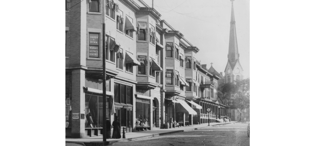 Grand Avenue, Waukesha, ca. 1900.